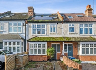 Properties for sale in Curzon Road - W5 1NE view1