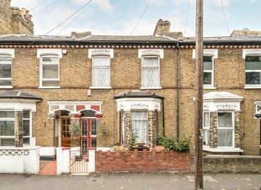 Properties for sale in Dalyell Road - SW9 9UT view1