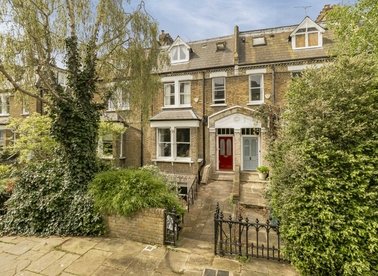 Properties for sale in Dartmouth Park Avenue - NW5 1JL view1