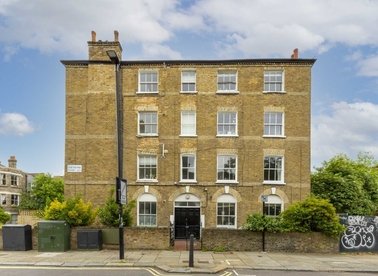 Properties for sale in Dartmouth Park Hill - NW5 1HR view1