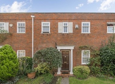 Properties for sale in Dartmouth Place - W4 2RH view1