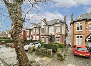 Properties for sale in Dartmouth Road - NW2 4EP view1