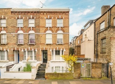Properties for sale in Davenant Road - N19 3NW view1