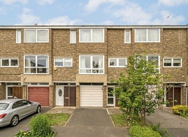 Properties for sale in Deena Close - W3 0HR view1