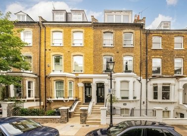 Properties for sale in Denning Road - NW3 1ST view1