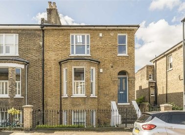 Properties for sale in Devonshire Drive - SE10 8JZ view1
