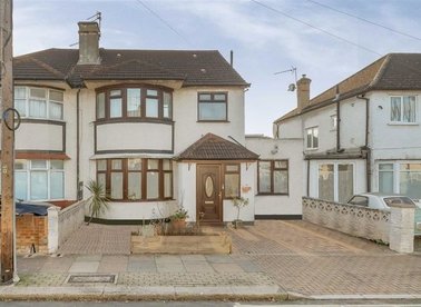 Properties for sale in Dewsbury Road - NW10 1EN view1