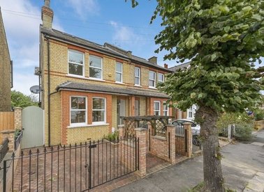 Properties for sale in Douglas Road - KT6 7SD view1