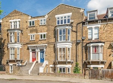 Properties for sale in Downs Park Road - E8 2HY view1