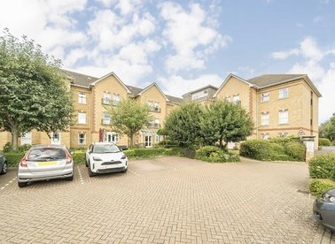 Properties for sale in Draper Close - TW7 4SX view1