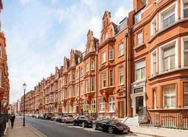 Properties for sale in Draycott Place - SW3 2SE view1
