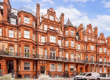 Properties for sale in Draycott Place - SW3 2SA view1