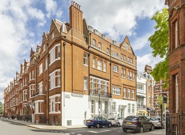 Properties for sale in Draycott Place - SW3 2SQ view1