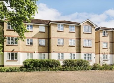 Properties for sale in Draymans Way - TW7 6SZ view1