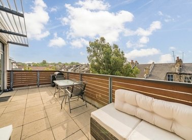Properties for sale in Drayton Park - N5 1PW view1