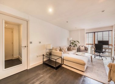 Properties for sale in Drummond Way - N1 1NR view1