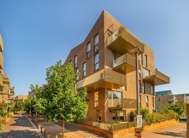 Properties for sale in Durham Wharf Drive - TW8 8FB view1