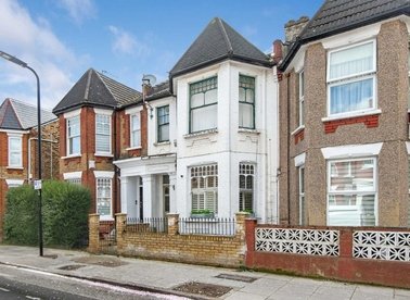 Properties for sale in Durlston Road - E5 8RR view1