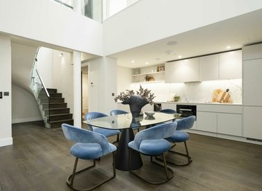 Properties for sale in Dyer's Buildings - EC1N 2JT view1