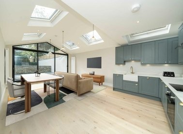 Properties for sale in Earlsfield Road - SW18 3DA view1
