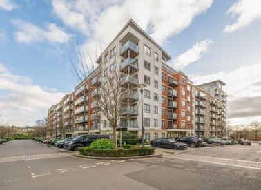 Properties for sale in East Drive - NW9 5ZG view1