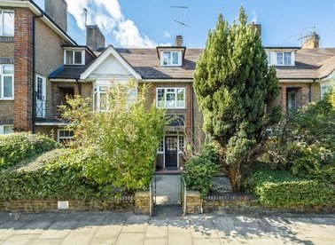 Properties for sale in East End Road - N3 3LU view1