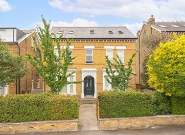 Properties for sale in Edge Hill - SW19 4LR view1