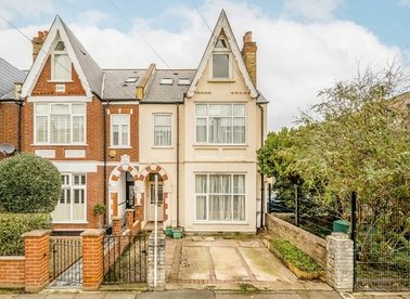 Properties for sale in Effra Road - SW19 8PW view1