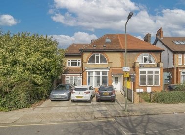 Properties for sale in Egerton Gardens - NW4 4BB view1