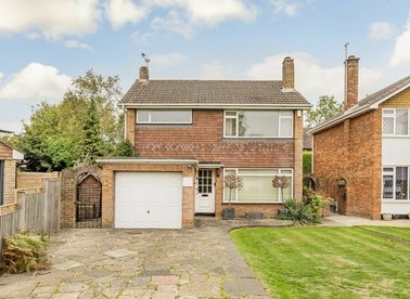 Properties for sale in Elizabeth Gardens - TW16 5LF view1