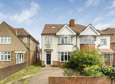 Properties for sale in Ellerdine Road - TW3 2PZ view1