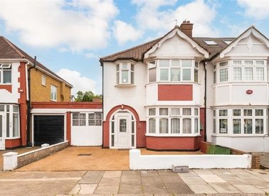 Properties for sale in Ellesmere Road - NW10 1LG view1