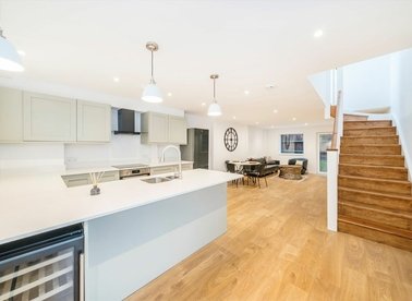 Properties for sale in Elm Grove - SW19 4BW view1