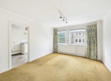 Properties for sale in Elm Park Gardens - SW10 9QQ view1