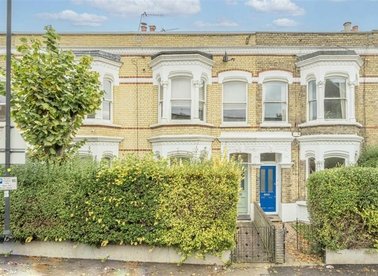Properties for sale in Elm Park - SW2 2TY view1