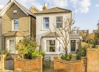 Properties for sale in Elm Road - KT2 6HP view1