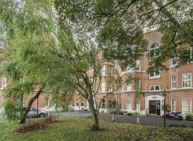 Properties for sale in Elms Crescent - SW4 8QH view1