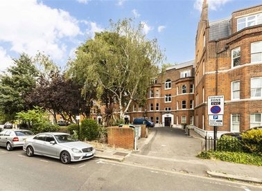 Properties for sale in Elms Crescent - SW4 8QH view1