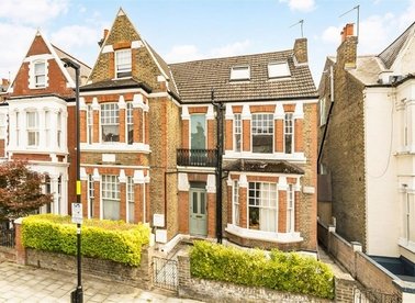 Properties for sale in Elms Crescent - SW4 8QE view1