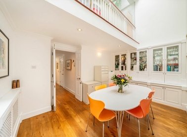 Elnathan Mews, Maida Vale, W9
