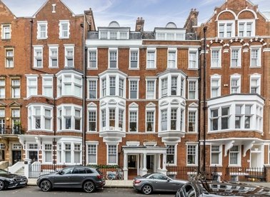 Properties for sale in Embankment Gardens - SW3 4LJ view1