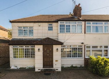 Properties for sale in Empire Road - UB6 7EG view1