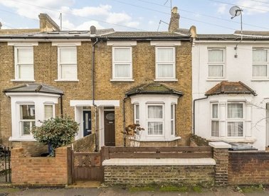 Properties for sale in Endsleigh Road - W13 0RE view1