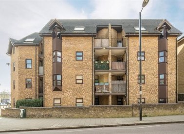 Properties for sale in Endwell Road - SE4 2DP view1