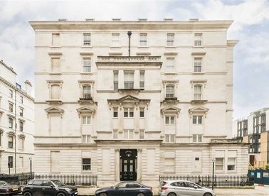 Properties for sale in Ennismore Gardens - SW7 1NP view1