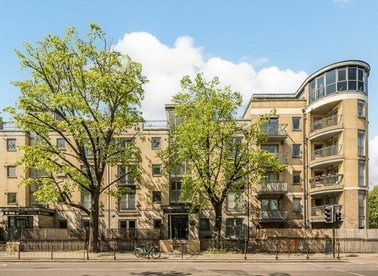 Properties for sale in Essex Road - N1 3PH view1