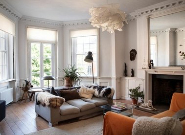 Properties for sale in Essex Road - N1 8LX view1