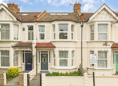 Properties for sale in Eswyn Road - SW17 8TP view1