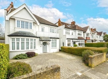 Etchingham Park Road, London, N3