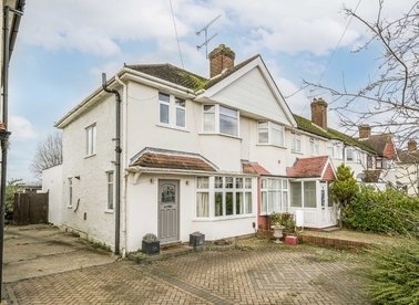 Properties sold in Evelyn Crescent - TW16 6NA view1